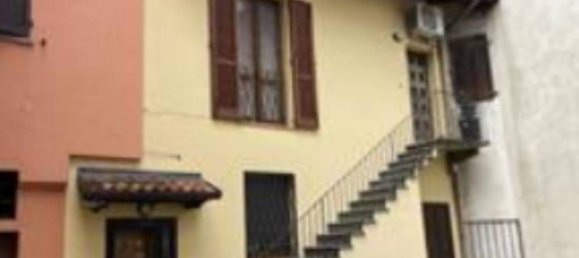 2-salle Appartement à Civate, Italy No. 8114 4