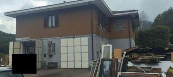 Villa de 5 dormitorios en Brinzio, Italy No. 372600 20