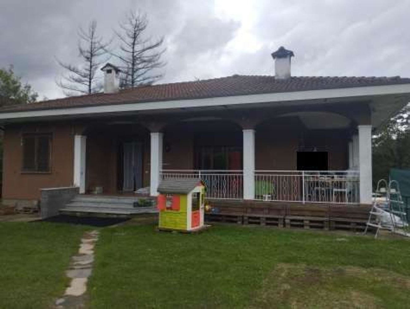 Villa de 5 dormitorios en Brinzio, Italy No. 372600