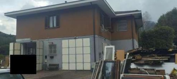 Villa de 5 dormitorios en Brinzio, Italy No. 372600 2