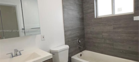 1 Schlafzimmer Villa in Miami, USA, Nr. 614747 5