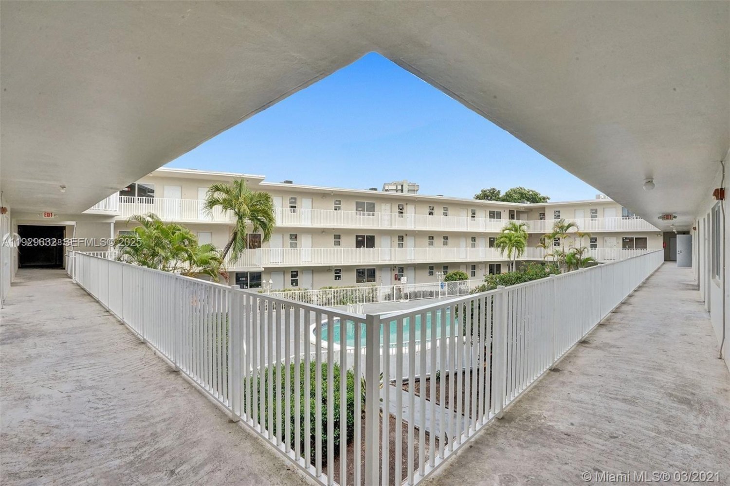 1 Schlafzimmer Villa in Miami, USA, Nr. 614747