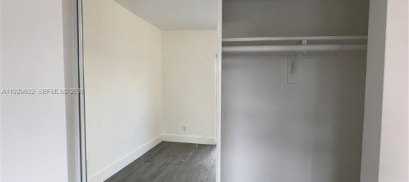 1 Schlafzimmer Villa in Miami, USA, Nr. 614747 3