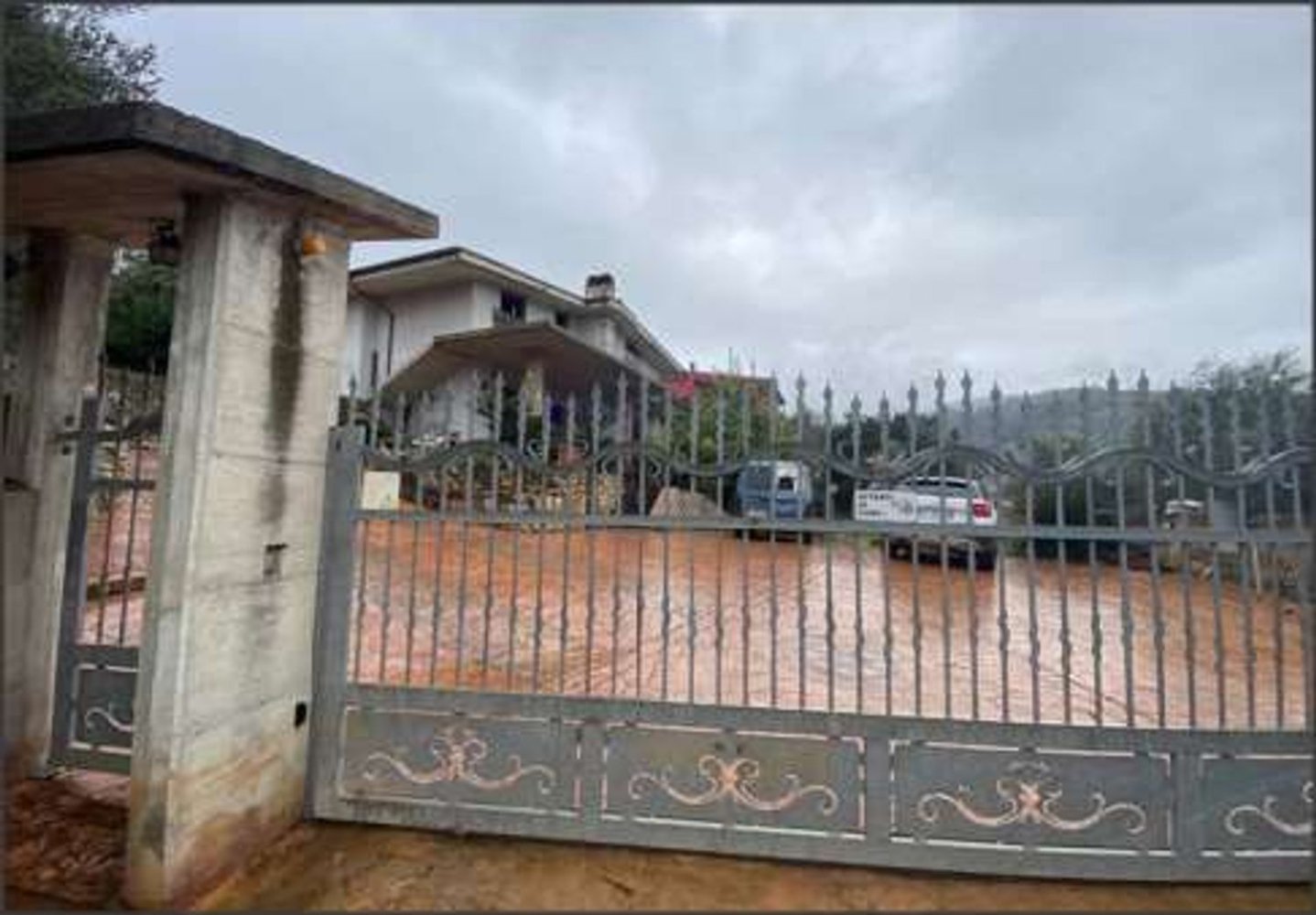 6 rooms House in Sonnino, Italy No. 182252