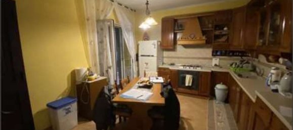 6 rooms House in Sonnino, Italy No. 182252 3