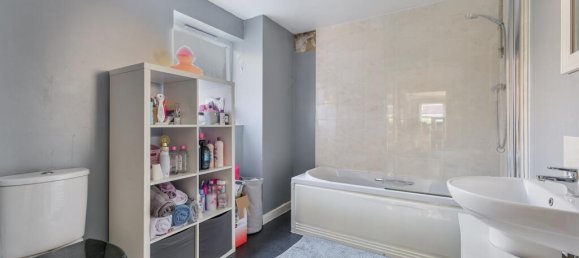 2 bedrooms Apartment in Hayes, United Kingdom No. 9827 7