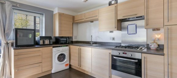 2 bedrooms Apartment in Hayes, United Kingdom No. 9827 2