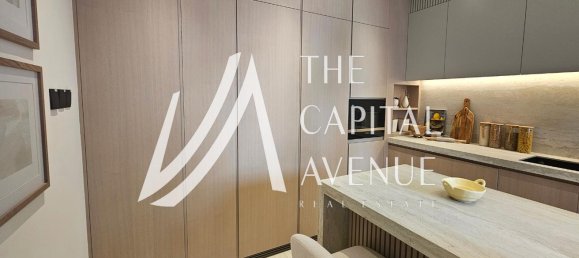 5 bedrooms Villa in Abu Dhabi Gate City, UAE No. 33551 3