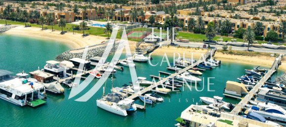 5 bedrooms Villa in Abu Dhabi Gate City, UAE No. 33551 13