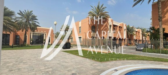 5 bedrooms Villa in Abu Dhabi Gate City, UAE No. 33551 16