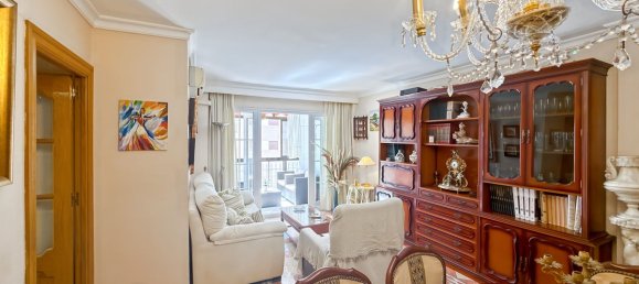 4 bedrooms Apartment in Malaga, Spain No. 137282 3