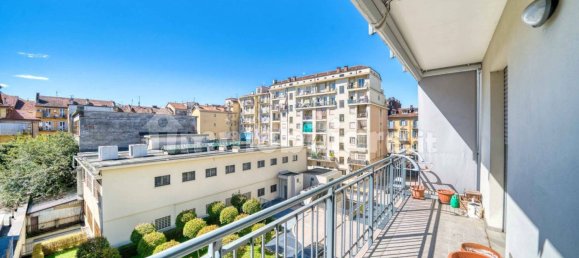 2 bedrooms Apartment in Turin, Italy No. 343431 16