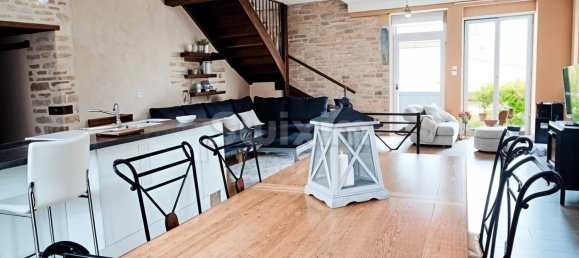 3 bedrooms House in Beaune, France No. 293780 2