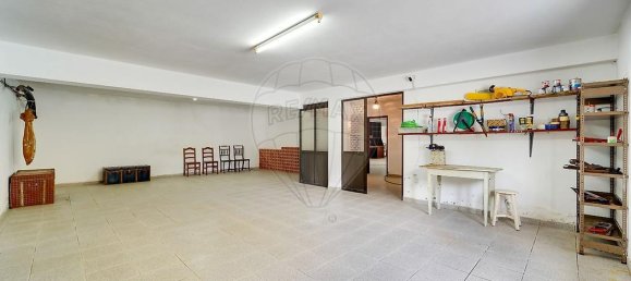 4 bedrooms House in Oliveirinha, Portugal No. 39937 7