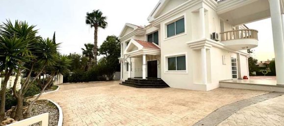 5 bedrooms Villa in Ypsonas, Cyprus No. 18367 11
