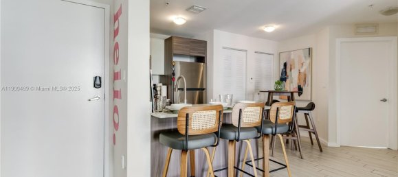 2 Schlafzimmer Gewerbliche Immobilien in Miami, USA, Nr. 614205 10