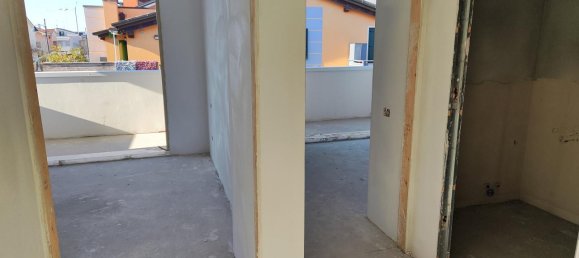 4-salle Villa à Selvazzano Dentro, Italy No. 33268 8