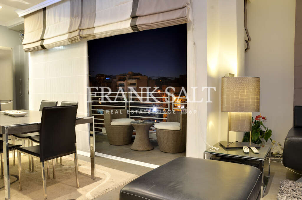 Квартира с 2 спальнями в Сент-Джулианс, Мальта № 3454