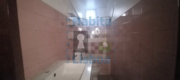 9 bedrooms Building in Lisbon, Portugal No. 102634 21