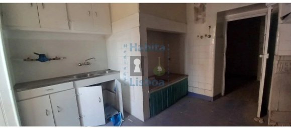 9 bedrooms Building in Lisbon, Portugal No. 102634 6