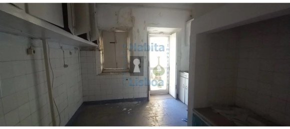 9 bedrooms Building in Lisbon, Portugal No. 102634 10