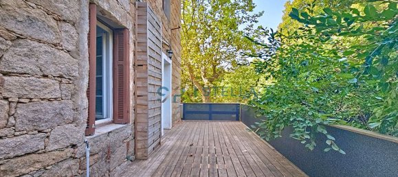 Apartamento de 2 dormitorios en Albitreccia, France No. 355939 9