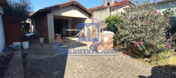 8 rooms House in Reggello, Italy No. 265204 2