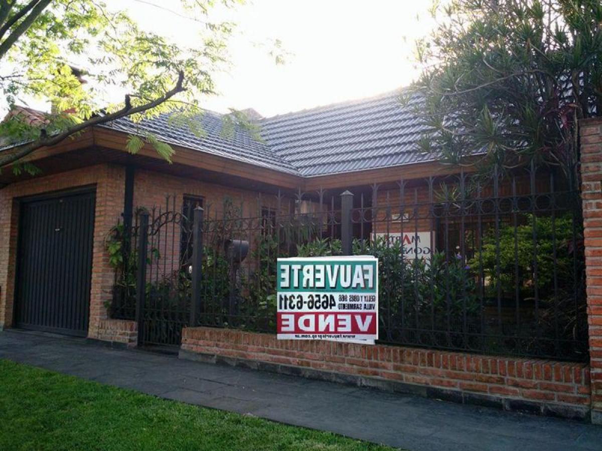 3 bedrooms House in Moron, Argentina No. 56055