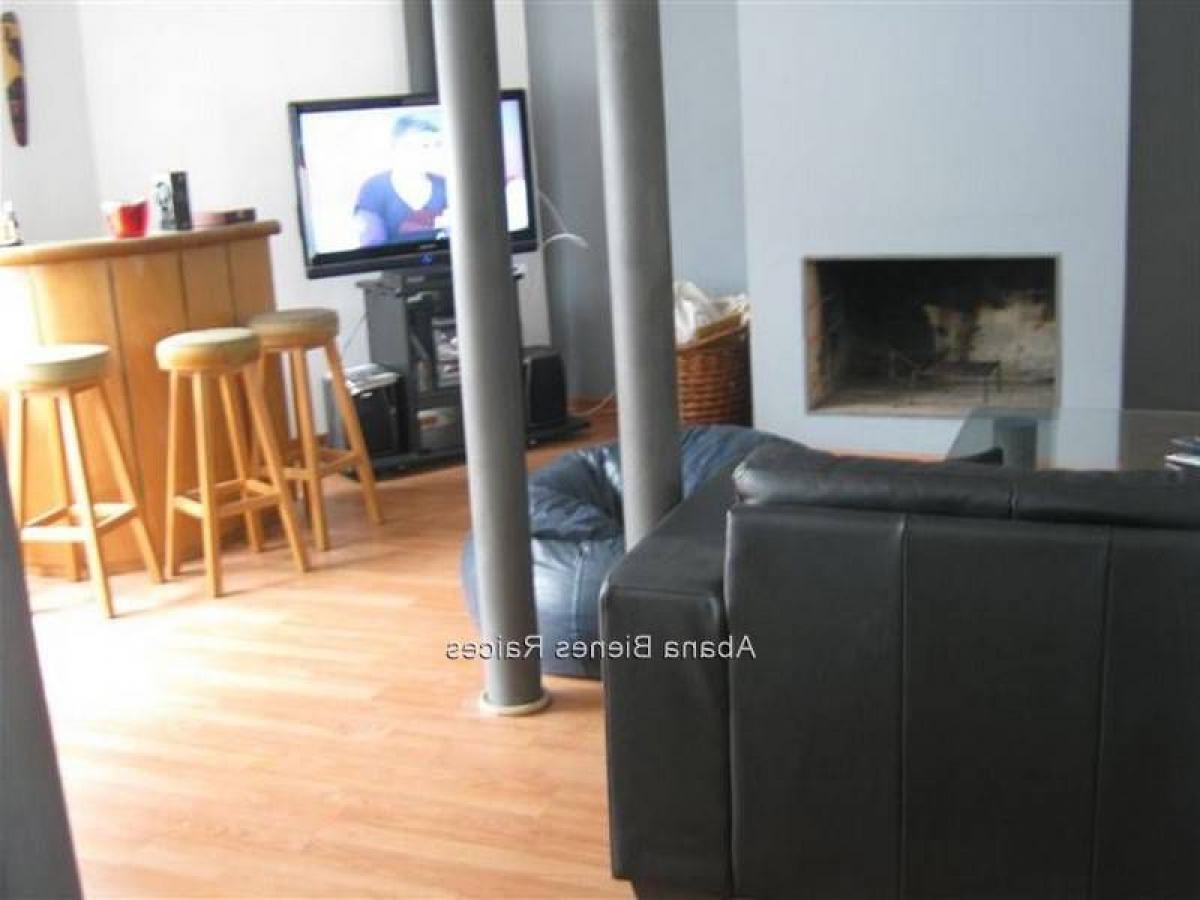 3 bedrooms House in Montevideo, Uruguay No. 5384