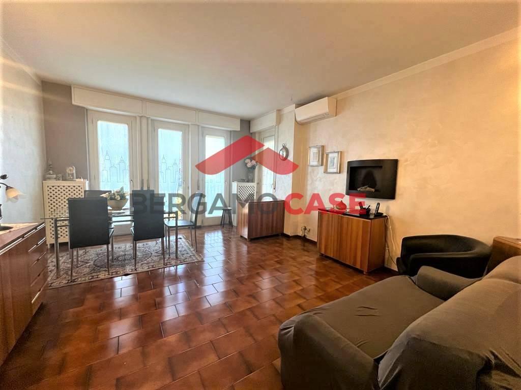 3غرفة شقة في Bergamo, Italy رقم 172103