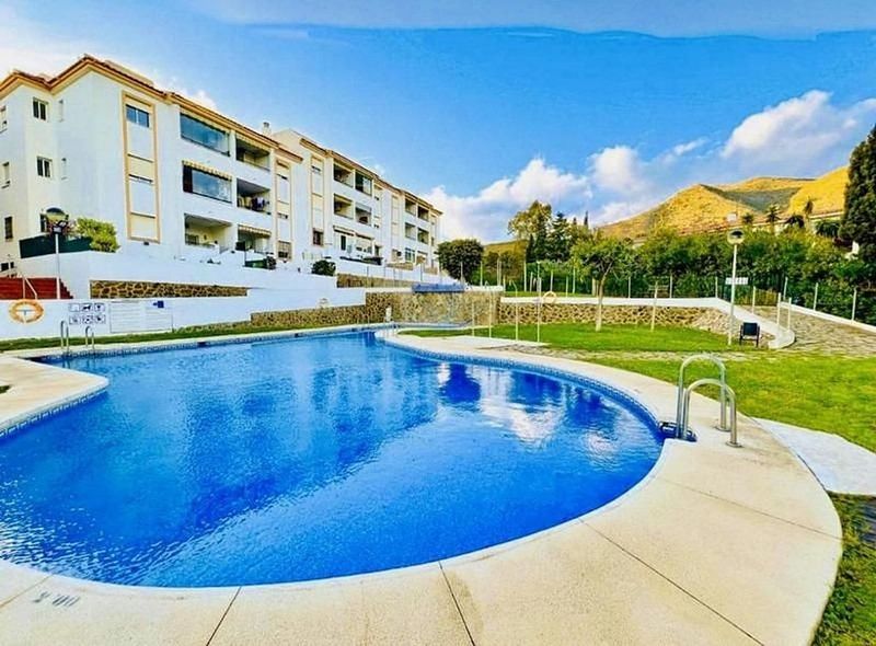 Квартира с 3 спальнями в Бенальмадена, Испания № 227041