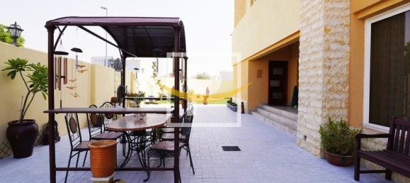 5 bedrooms Villa in Dubai, UAE No. 9341 20