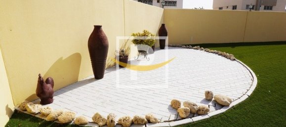 5 bedrooms Villa in Dubai, UAE No. 9341 18