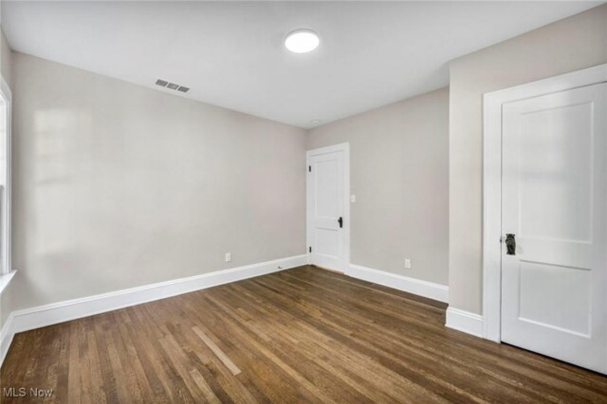 Дом с 3 спальнями в Кливленд Хайтс, США № 422538