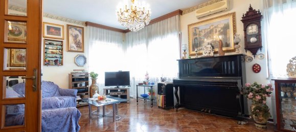 Вилла с 5 комнатами в Латина, Италия № 32999 6