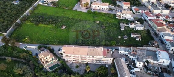  Land in Faro, Portugal No. 74793 8