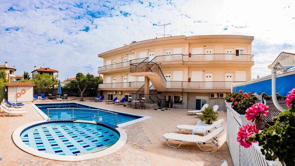  تاون هاوس في Chalkidiki, Greece 600متر مربع رقم 2720