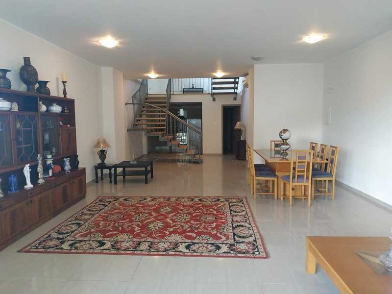 Apartamento de 4 dormitorios en Agios Tychonas, Cyprus No. 46289