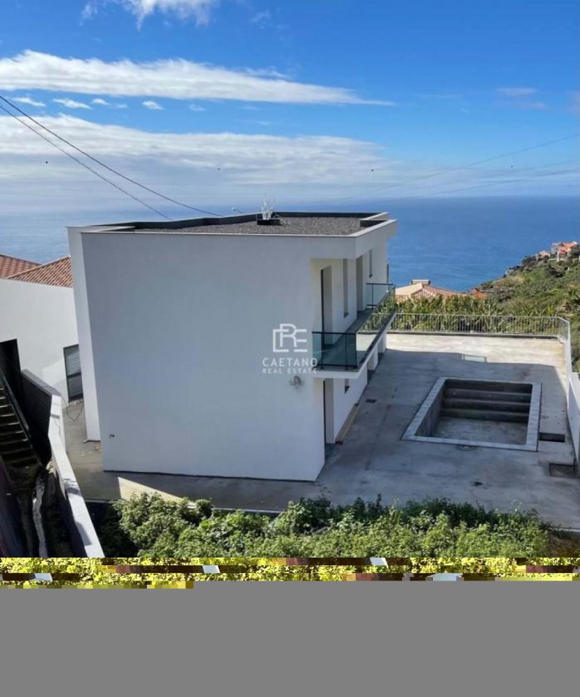 4 bedrooms Villa in Ribeira Brava, Portugal No. 320