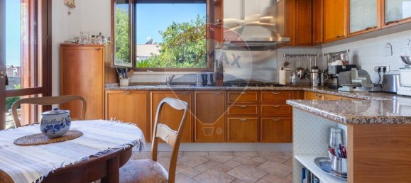 Villa de 3 dormitorios en Quartu Sant'Elena, Italy No. 361998 11