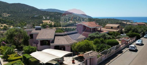 Villa de 3 dormitorios en Quartu Sant'Elena, Italy No. 361998 36