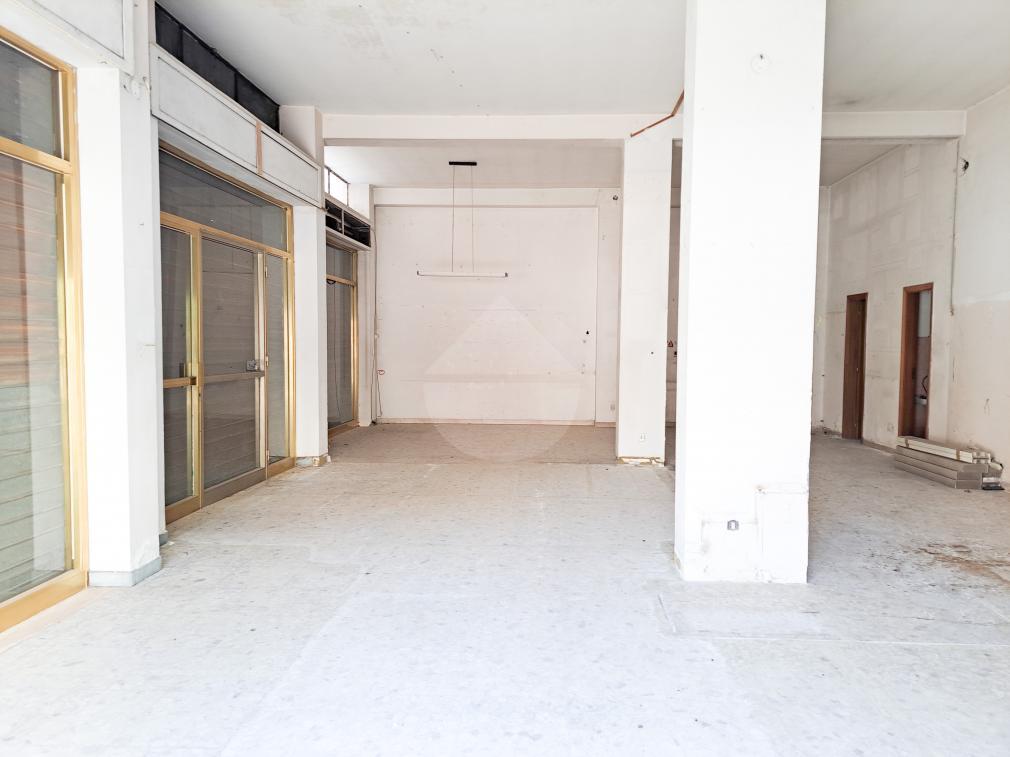 2غرفة عقار تجاري في Pescara, Italy رقم 66647