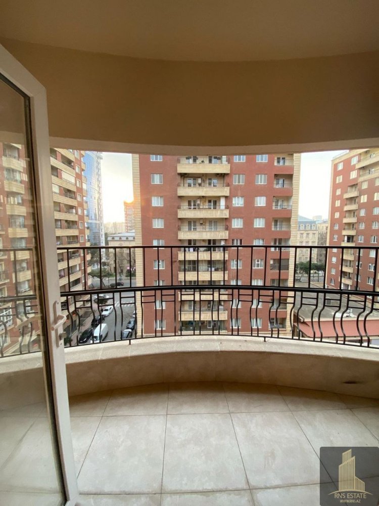 3 bedrooms Apartment in Nasimi, Azerbaijan No. 1446