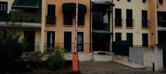 4 rooms Apartment in Chiarano, Italy No. 209622 10