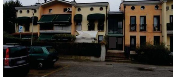 4 rooms Apartment in Chiarano, Italy No. 209622 6