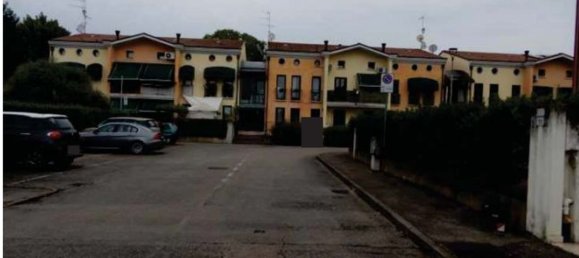 4 rooms Apartment in Chiarano, Italy No. 209622 8