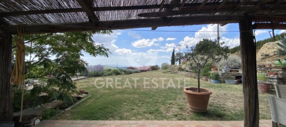 Земельный участок с 3 спальнями в Скансано, Италия № 178524 3