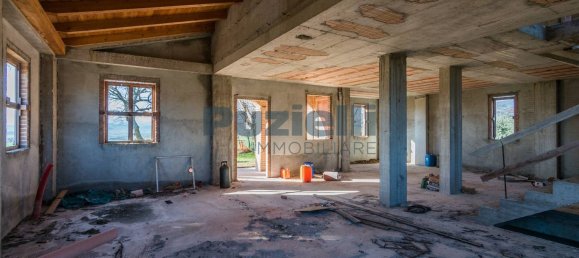 Вилла с 7 комнатами в Трея, Италия № 102589 23