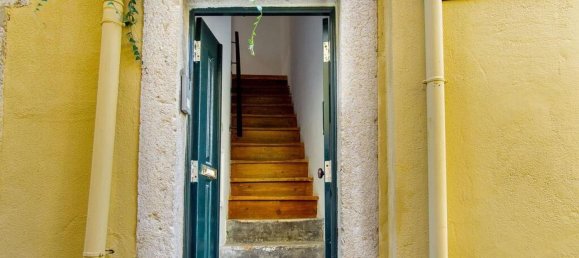 199m² Building in Lisbon, Portugal No. 117054 4