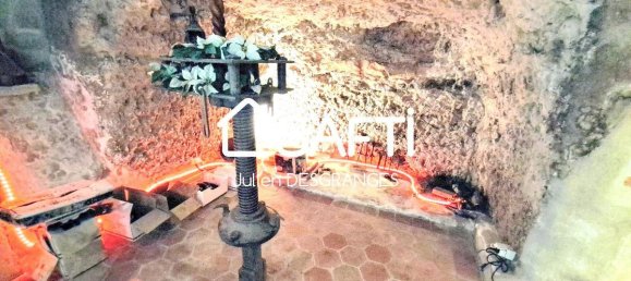 5 bedrooms House in Amboise, France No. 70657 7